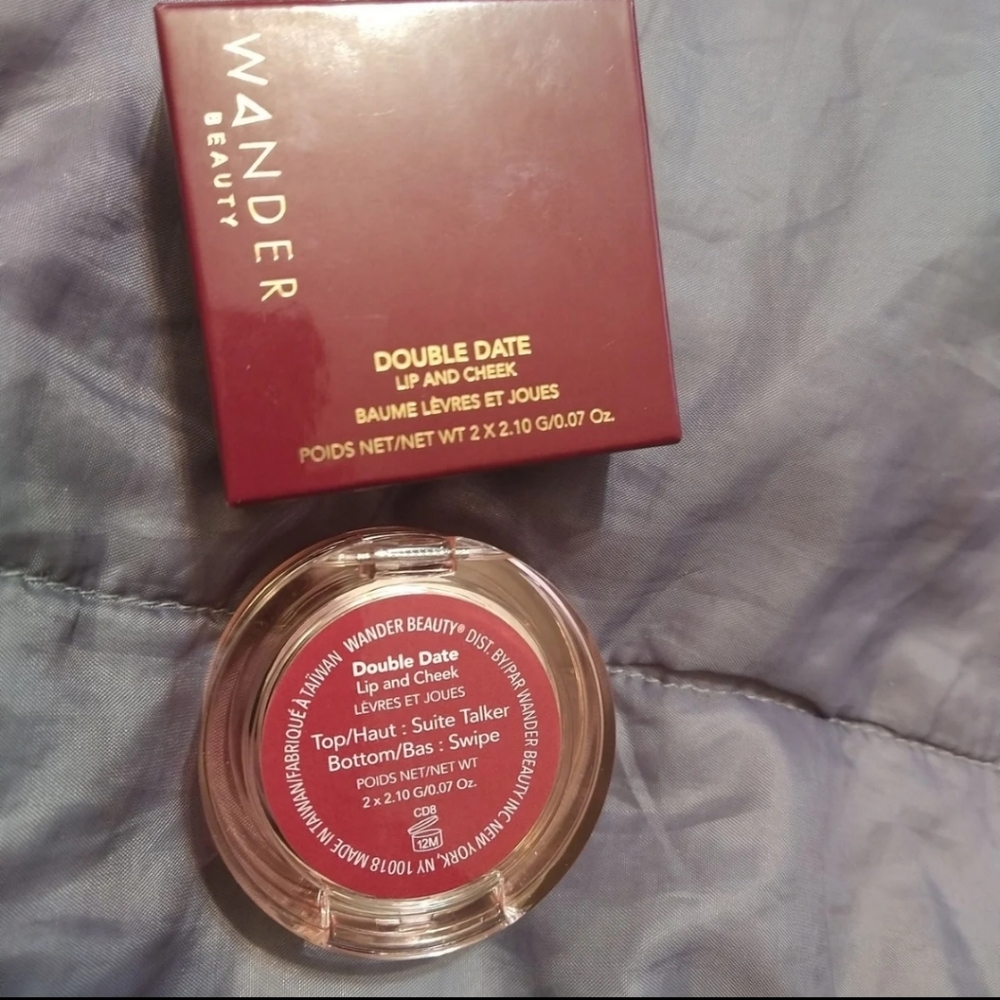 Makeup bundle - Picture 5 of 5